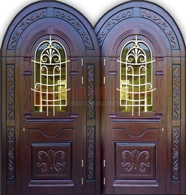 Индивидуальная арочная дверь со стеклом и ковкой ДА-19 в Пскове