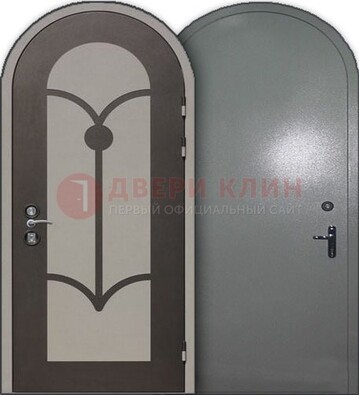 Серая входная арочная дверь ДА-2 в дом из пеноблоков в Пскове