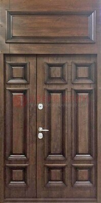 Классическая входная дверь с верхней фрамугой ДФГ-15 в Пскове