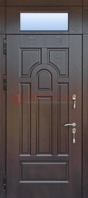 Железная дверь с фрамугой в коричневом цвете ДФГ-22 в Пскове