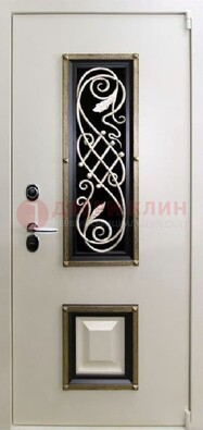 Белая стальная дверь с ковкой со стеклопакетом и МДФ ДК-30 в Пскове