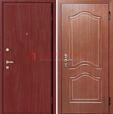 Красная металлическая дверь с ламинатом МДФ внутри ДЛ-8 в Пскове
