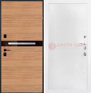 Железная коричневая дверь с МДФ в белом цвете ДМ-313 в Пскове
