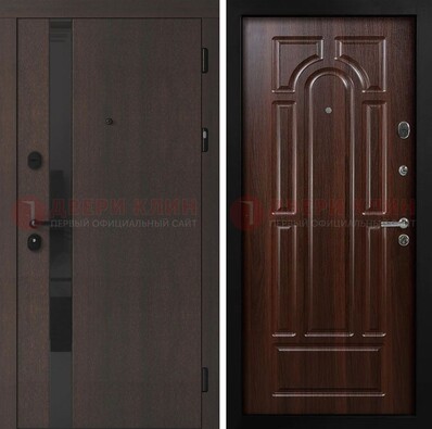 Темная входная дверь с МДФ панелями в квартиру ДМ-499 в Пскове