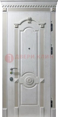 Белая дверь с МДФ ДМ-525 в Пскове