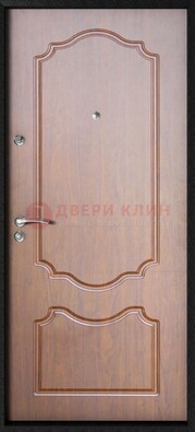 Светлая железная дверь с МДФ ДМ-87 в дом из бруса в Пскове