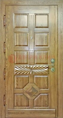 Светлая стальная дверь с массивом дуба и узором ДМД-63 в Пскове