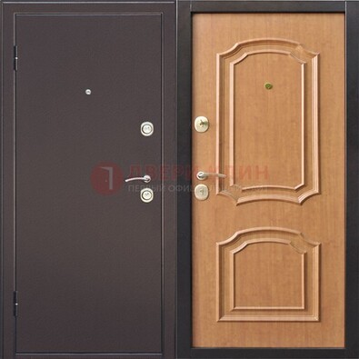 Темная железная дверь с порошковым покрытием ДП-10 в Пскове