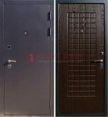 Серая металлическая дверь с порошковым напылением ДП-153 в Пскове