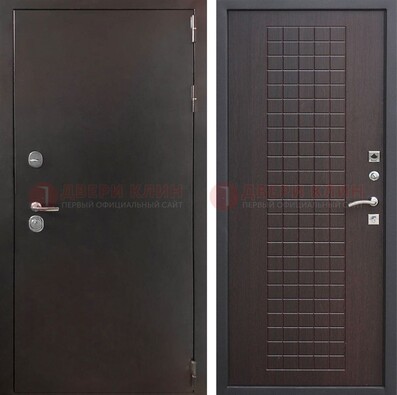 Черная железная дверь с порошковым покрытием ДП-222 в Пскове