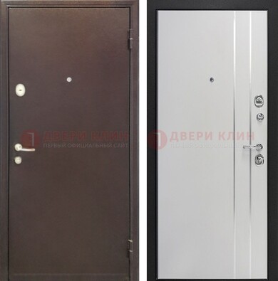 Входная дверь с порошковым покрытием с МДФ с молдингами ДП-232 в Пскове