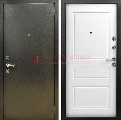 Входная дверь Темное серебро с порошковым напылением и белой МДФ ДП-272 в Пскове