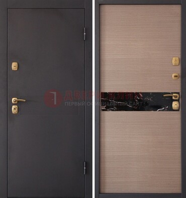 Коричневая металлическая дверь с порошковым окрасом ДП-82 в Пскове