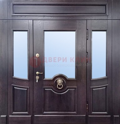 Филенчатая металлическая дверь с панелью МДФ и стеклом ДПР-102 в Пскове