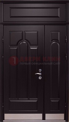 Парадная дверь с металлическими вставками ДПР-47 и фрамугой в Пскове