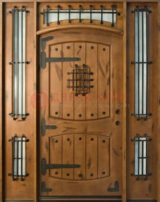Железная парадная дверь с металлическими вставками ДПР-68 в коттедж в Пскове