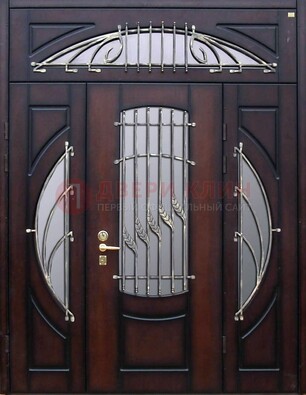 Парадная дверь со стеклянными вставками и ковкой ДПР-9 для улицы в Пскове