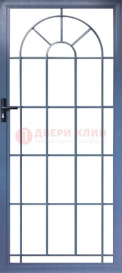 Синяя металлическая решетчатая дверь ДР-28 в Пскове