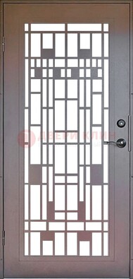 Коричневая стальная решетчатая дверь с узором ДР-4 в Пскове