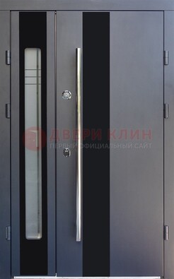 Серая стальная дверь со стеклом ДС-11 в Пскове