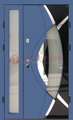 Синяя металлическая дверь со стеклом и узором ДС-13 в Пскове