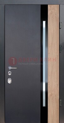 Черная металлическая дверь МДФ со стеклом ДС-14 в Пскове