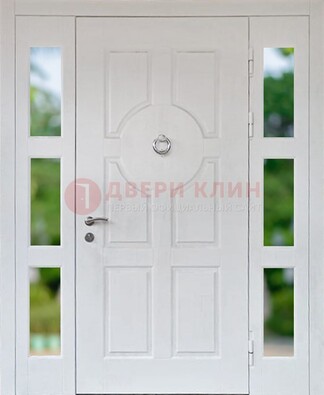 Белая стальная дверь со стеклом и фрамугами ДС-20 в Пскове