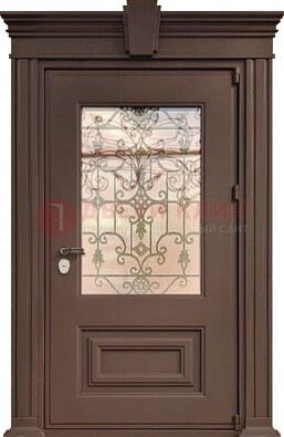 Металлическая дверь со стеклом и ковкой в классическом стиле ДСК-185 в Пскове