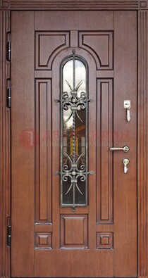 Входная дверь со стеклом и ковкой для частного дома ДСК-188 в Пскове