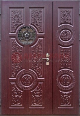 Красная железная дверь Винорит со стеклом и ковкой ДСК-235 в Пскове