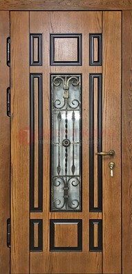 Двухцветная железная дверь Винорит со стеклом и ковкой ДСК-264 в Пскове