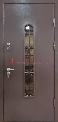Металлическая дверь Порошок с небольшим стеклом и ковкой ДСК-282 в Пскове