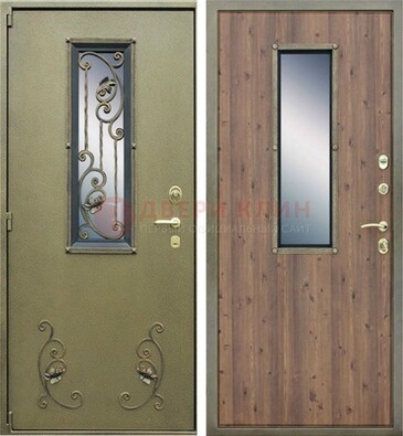 Офисная железная дверь со стеклом и ковкой ДСК-44 в Пскове
