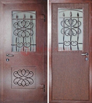 Железная дверь с прозрачным стеклом и ковкой ДСК-85 в кафе в Пскове