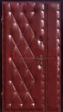 Бордовая тамбурная дверь ДТМ-25 в Пскове