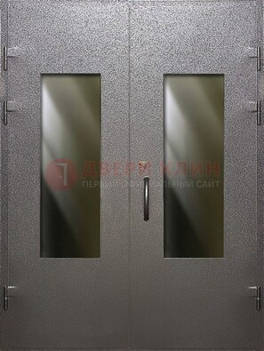 Серая тамбурная дверь со стеклянными вставками ДТМ-8 в Пскове