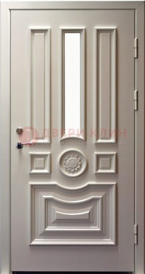 Белая уличная дверь с виноритом и стеклом ДВТ-201 в Пскове