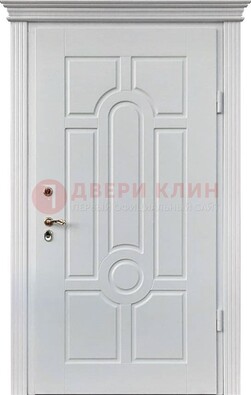 Белая уличная дверь с виноритом для дома ДВТ-247 в Пскове