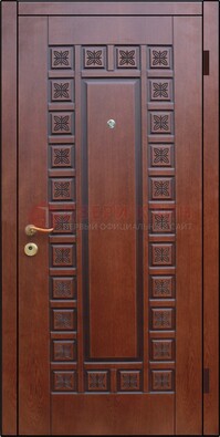 Коричневая стальная дверь с виноритом ДВТ-40 в Пскове