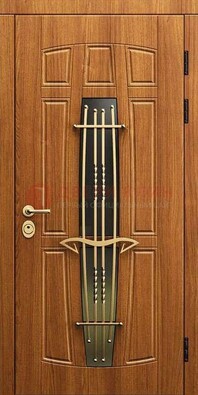 Входная коричневая дверь с терморазрывом и фрезерованной МДФ ДВТ-75 в Пскове