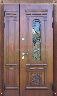 Железная коричневая филенчатая дверь с виноритом и МДФ ДВТ-85 в Пскове