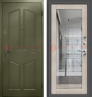 Зеленая стальная дверь с МДФ панелями и зеркалом ДЗ-137 в Пскове