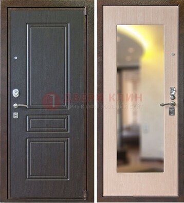 Коричневая стальная дверь с зеркалом МДФ внутри ДЗ-27 в Пскове