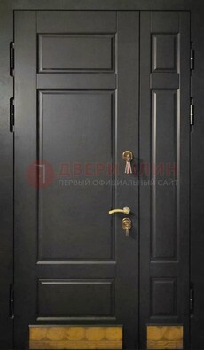 Черная полуторная железная дверь для частного дома ПЛ-2 в Пскове
