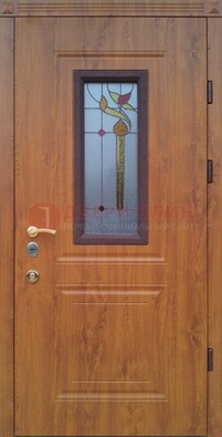 Железная дверь с МДФ и витражом ВЖ-24 в Пскове